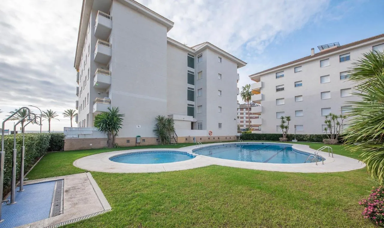 R139 Beachfront Apartment Guillem Calafell
