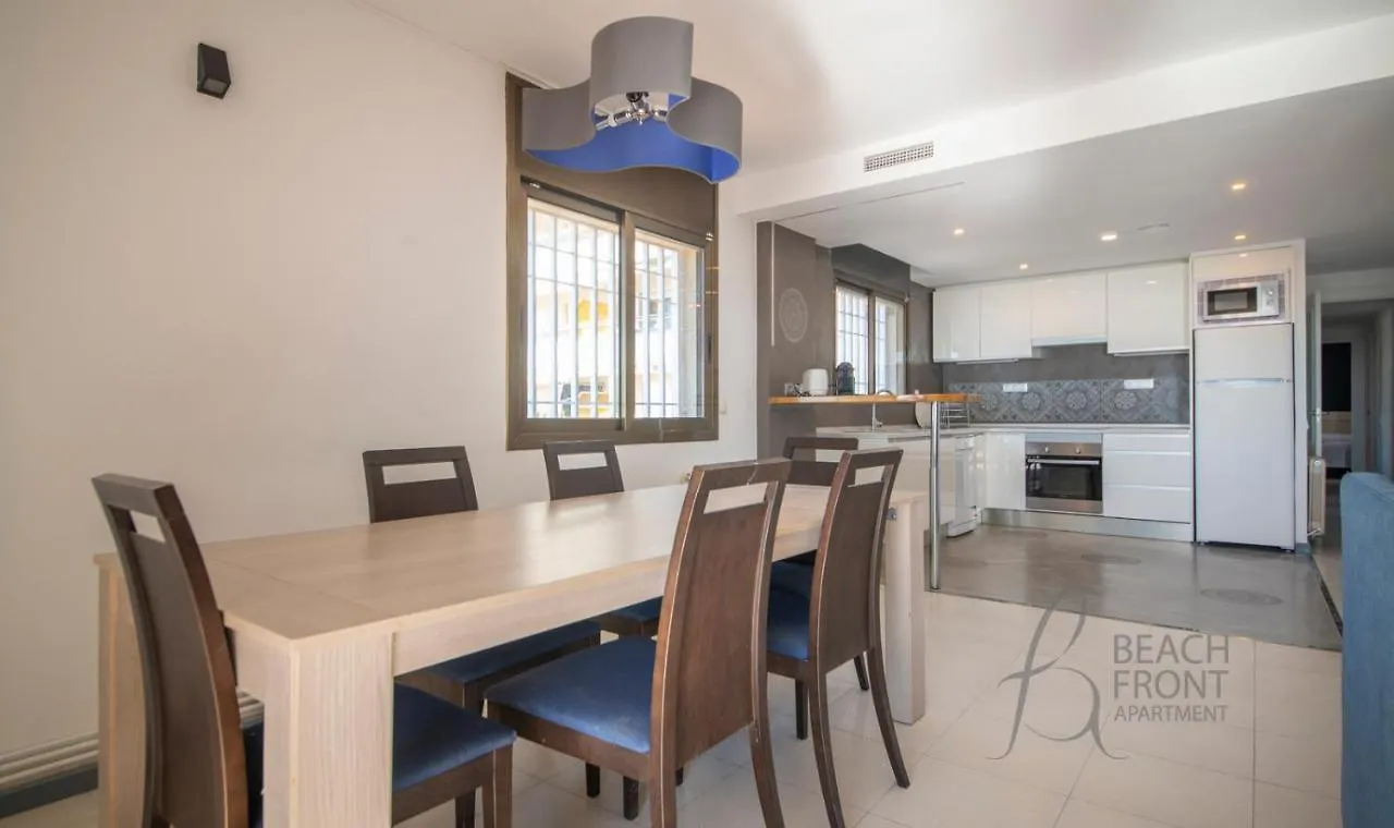 R139 Beachfront Apartment Guillem Calafell
