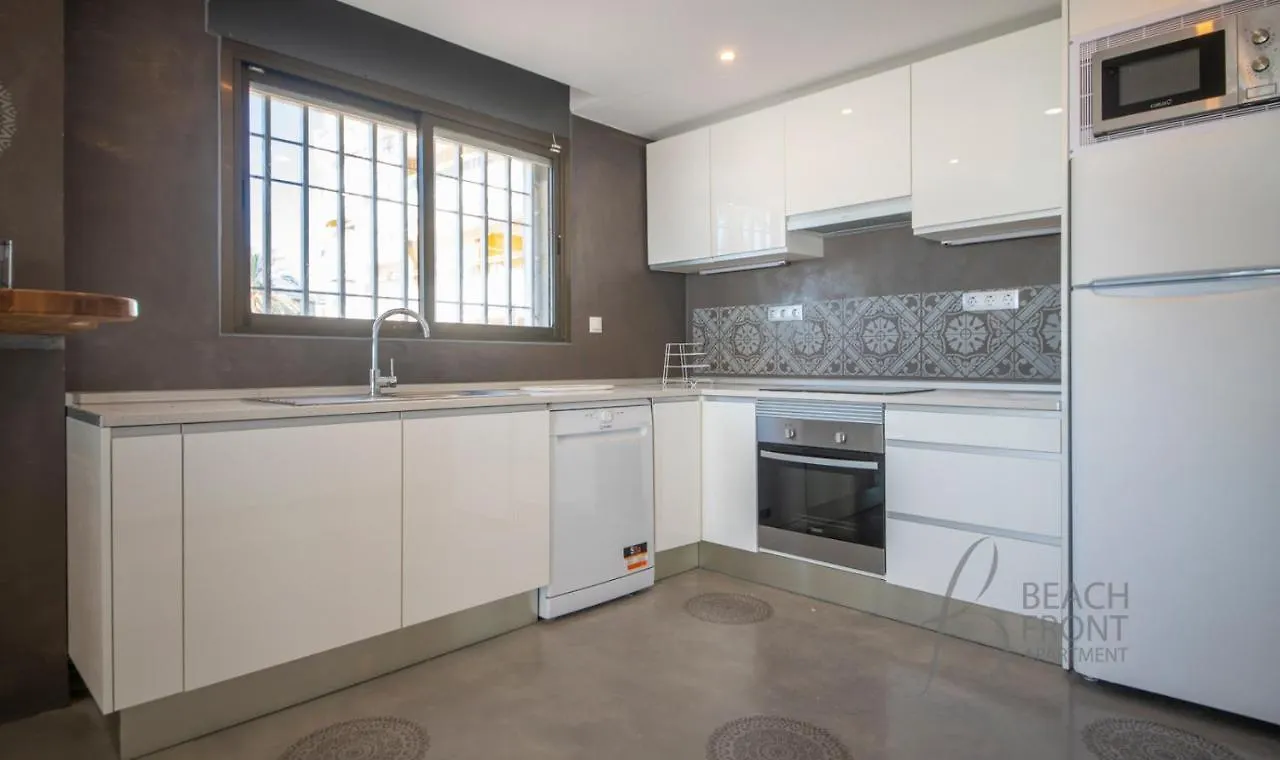 R139 Beachfront Apartment Guillem Calafell 0*,