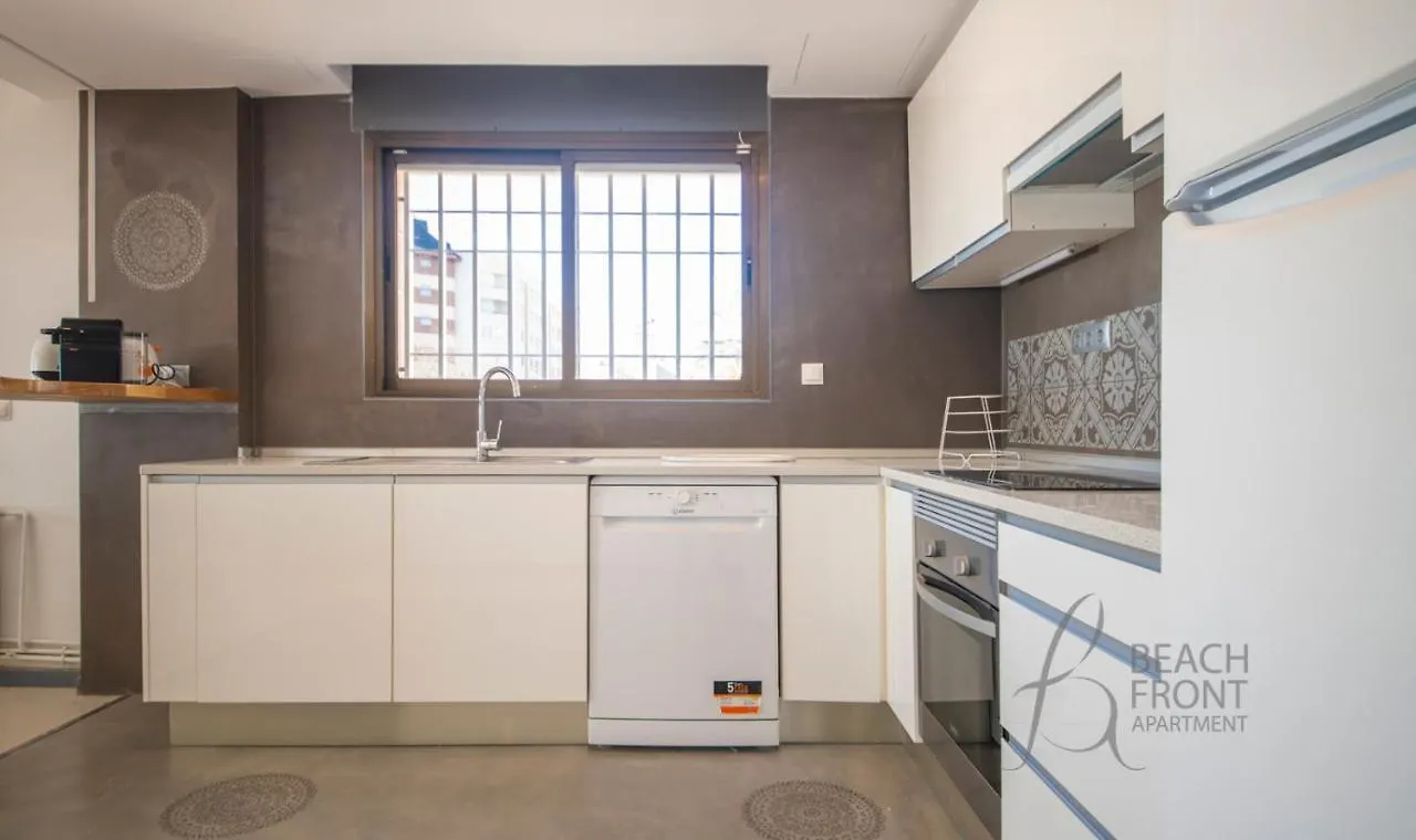 R139 Beachfront Apartment Guillem Calafell