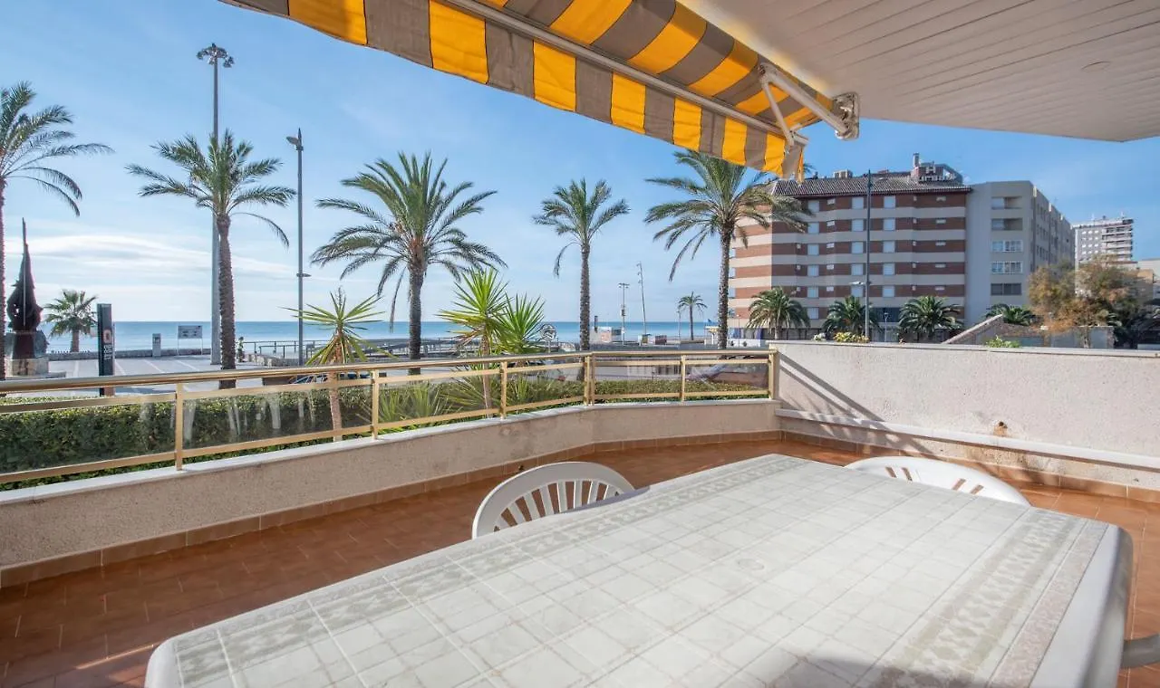 R139 Beachfront Apartment Guillem Calafell Spain